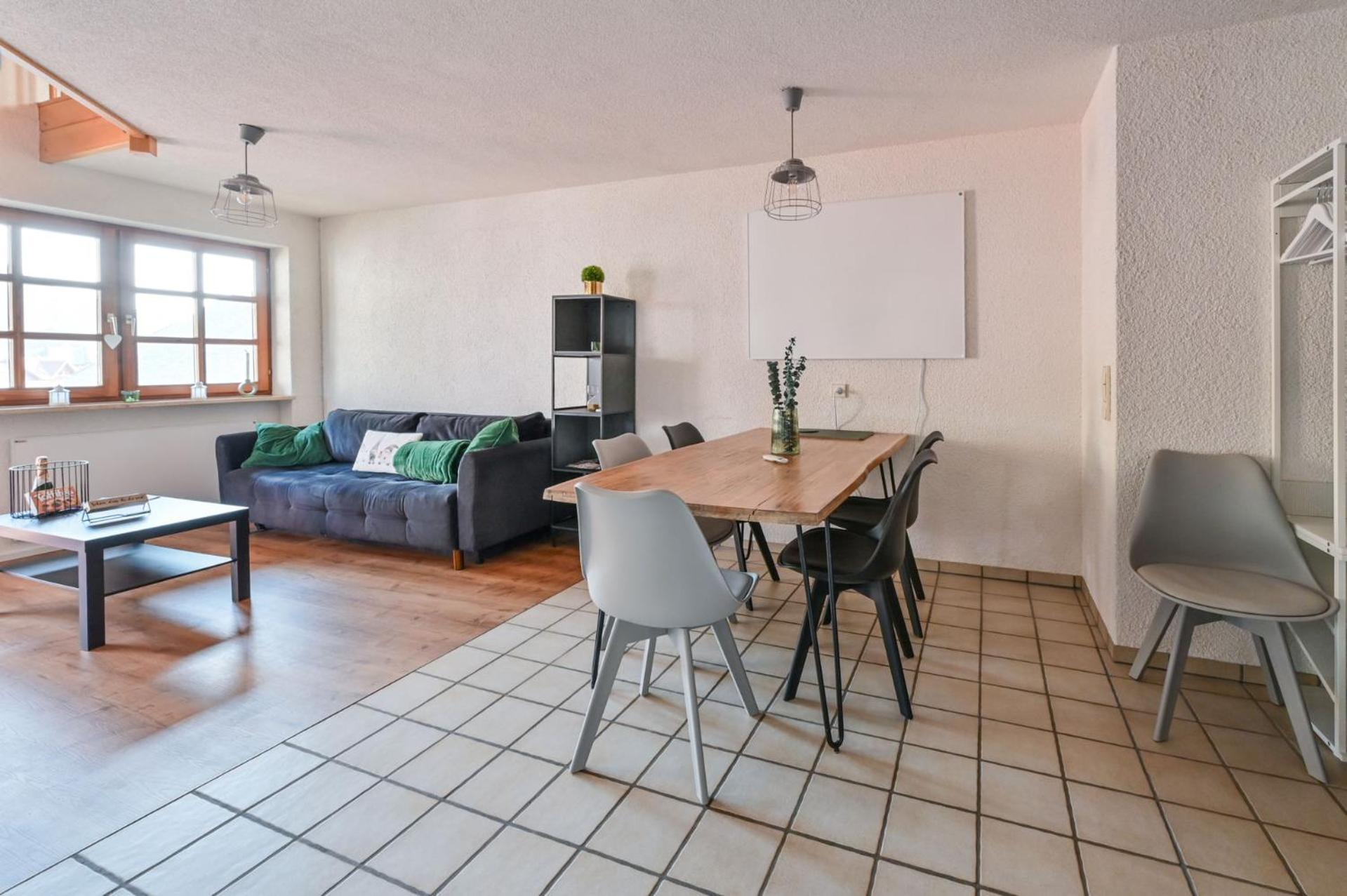 Galeriewohnung In *